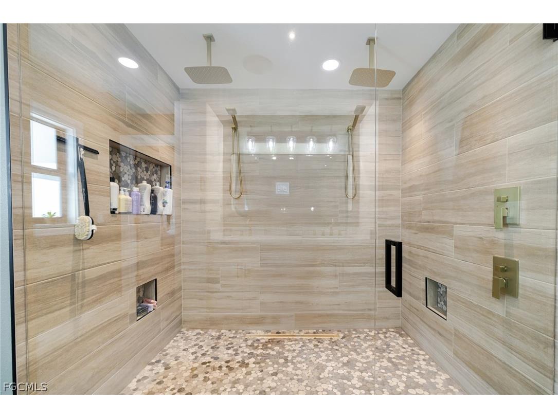 3907 SE 21st Place Cape Coral FL 33904 2026006963 image34