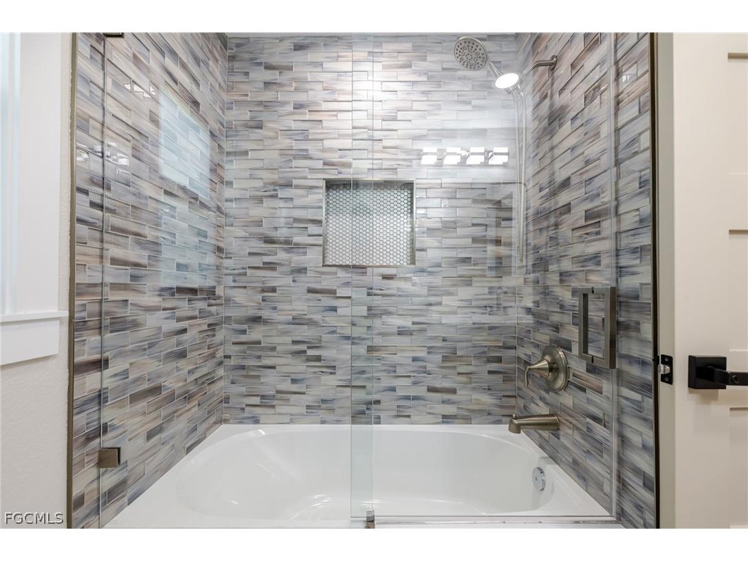 3907 SE 21st Place Cape Coral FL 33904 2026006963 image43