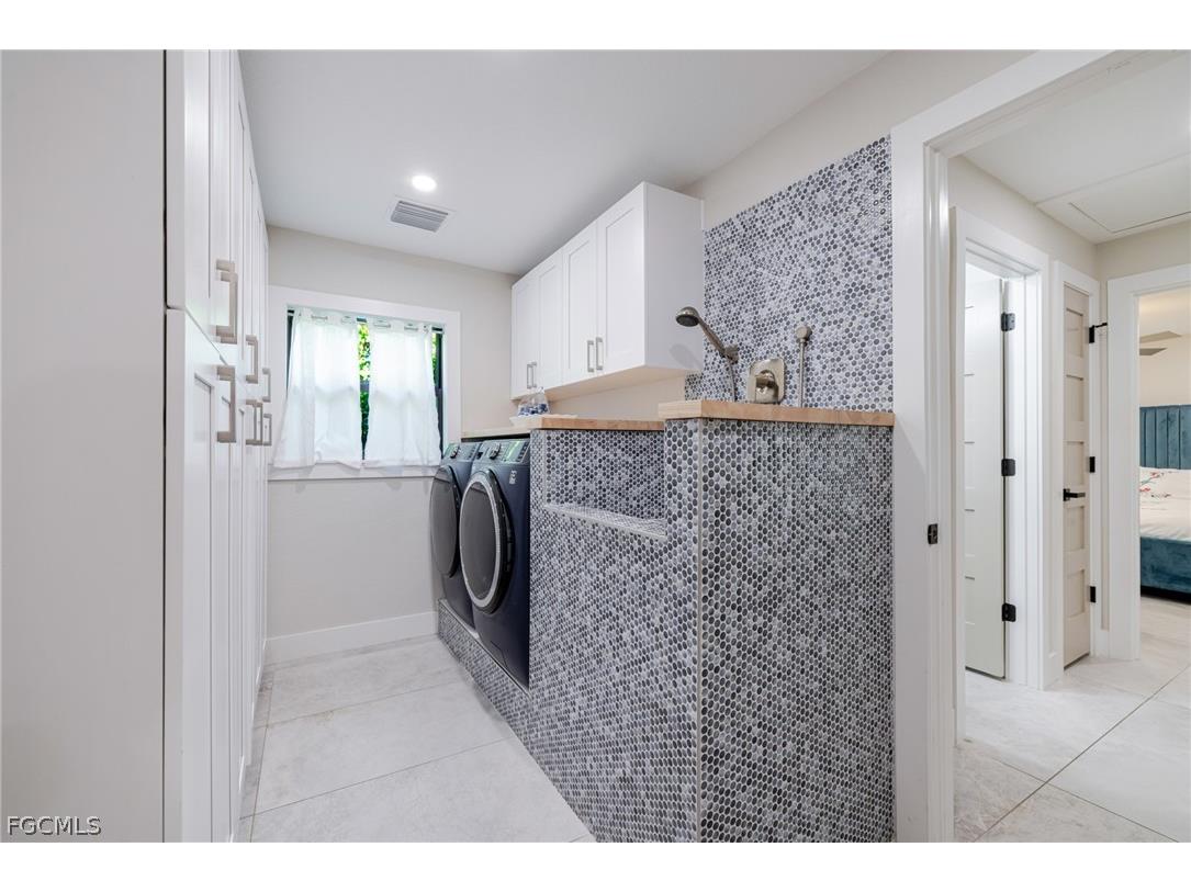 3907 SE 21st Place Cape Coral FL 33904 2026006963 image45