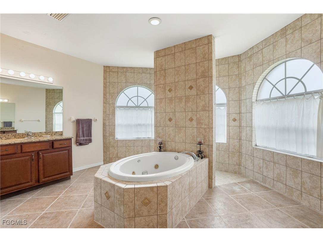 3908 15th Street SW Lehigh Acres FL 33976 2025014838 image18