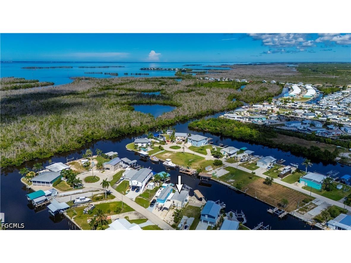 3908 Coconut Drive Saint James City FL 33956 2026018671 image1