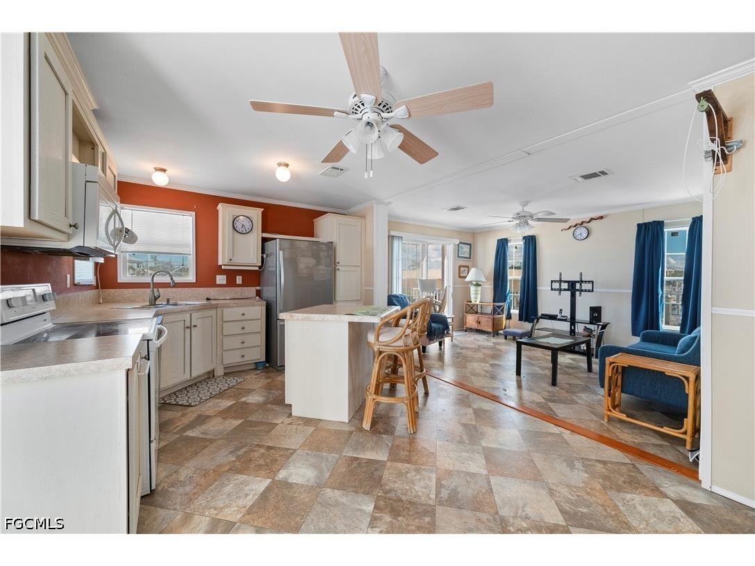 3908 Coconut Drive Saint James City FL 33956 2026018671 image12