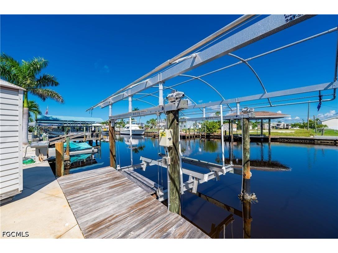 3908 Coconut Drive Saint James City FL 33956 2026018671 image29