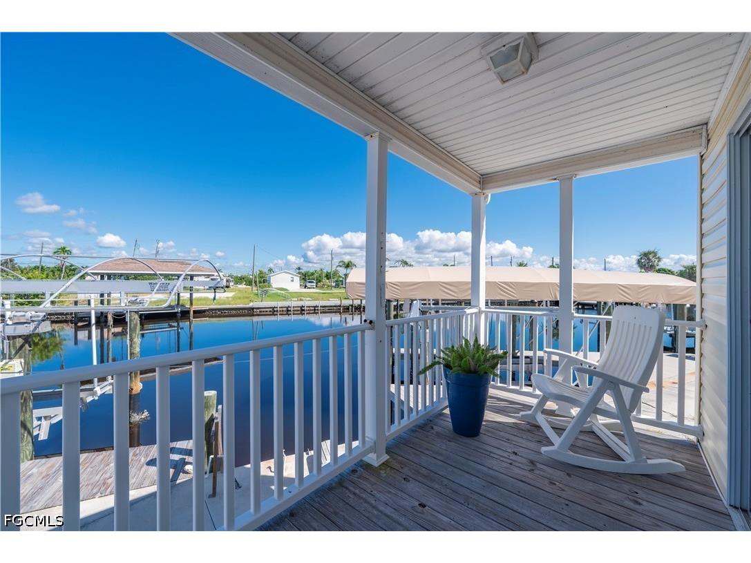3908 Coconut Drive Saint James City FL 33956 2026018671 image3