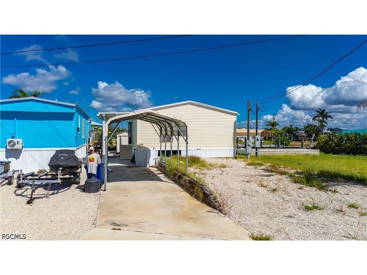 3908 Coconut Drive Saint James City FL 33956 2026018671 image5