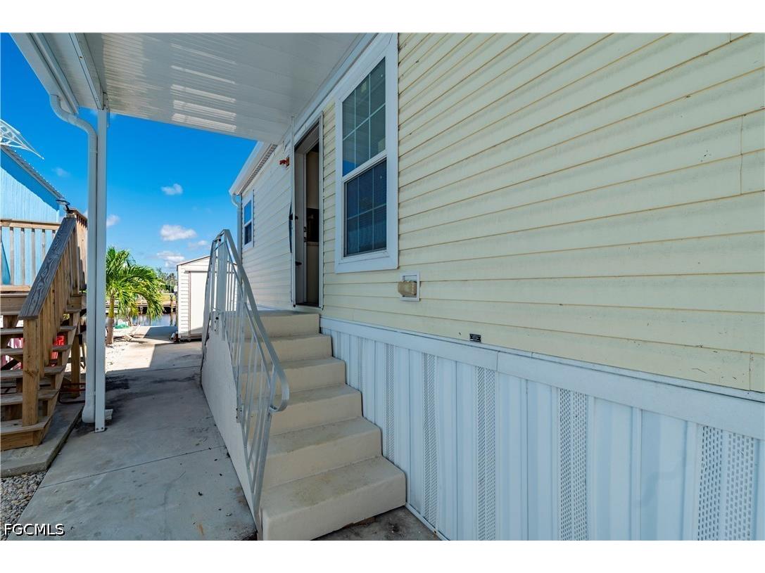 3908 Coconut Drive Saint James City FL 33956 2026018671 image6