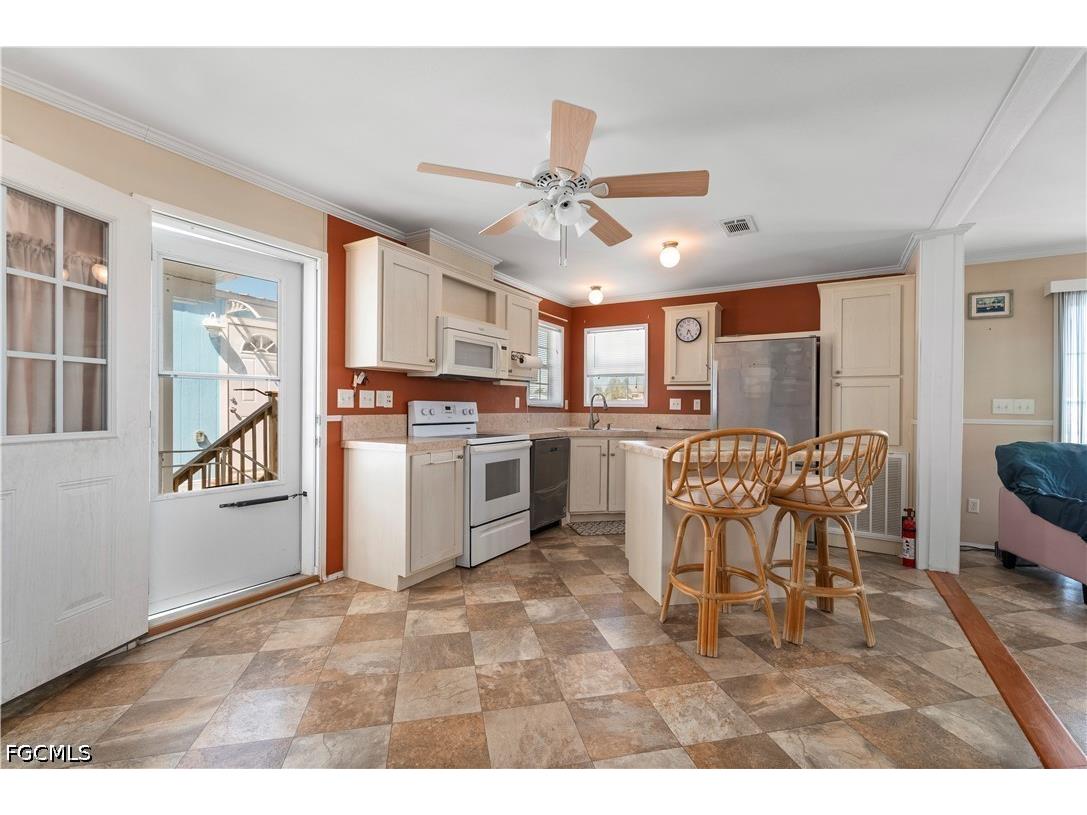 3908 Coconut Drive Saint James City FL 33956 2026018671 image9