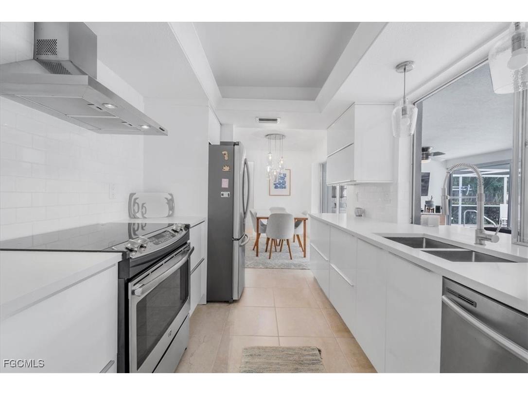 3908 SE 16th Place Cape Coral FL 33904 2025017782 image16