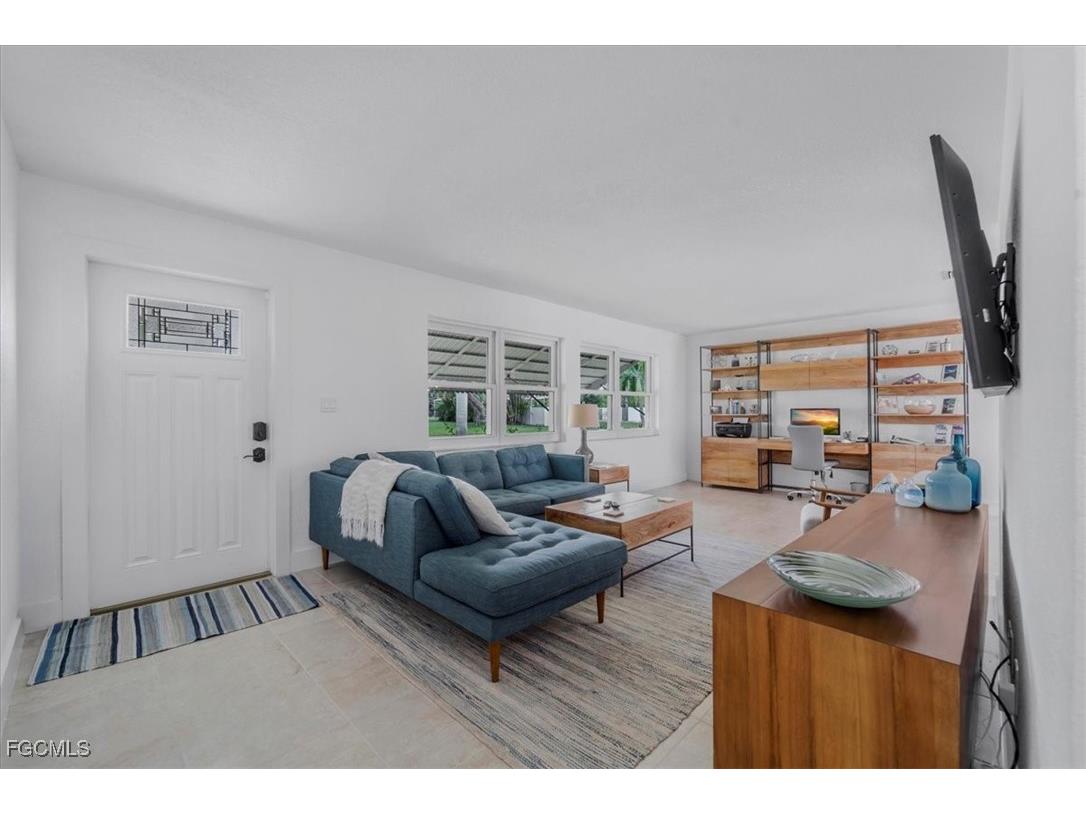 3908 SE 16th Place Cape Coral FL 33904 2025017782 image7