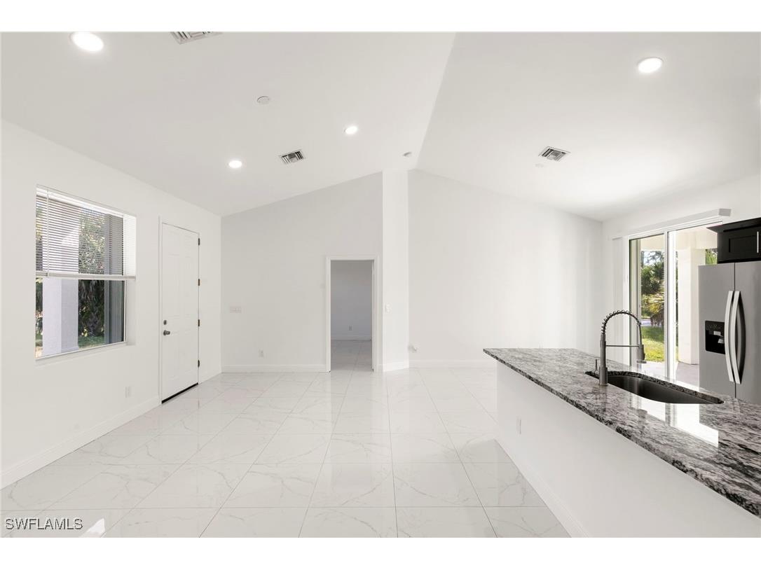 3909 Everglades Boulevard N Naples FL 34120 225077876 image10