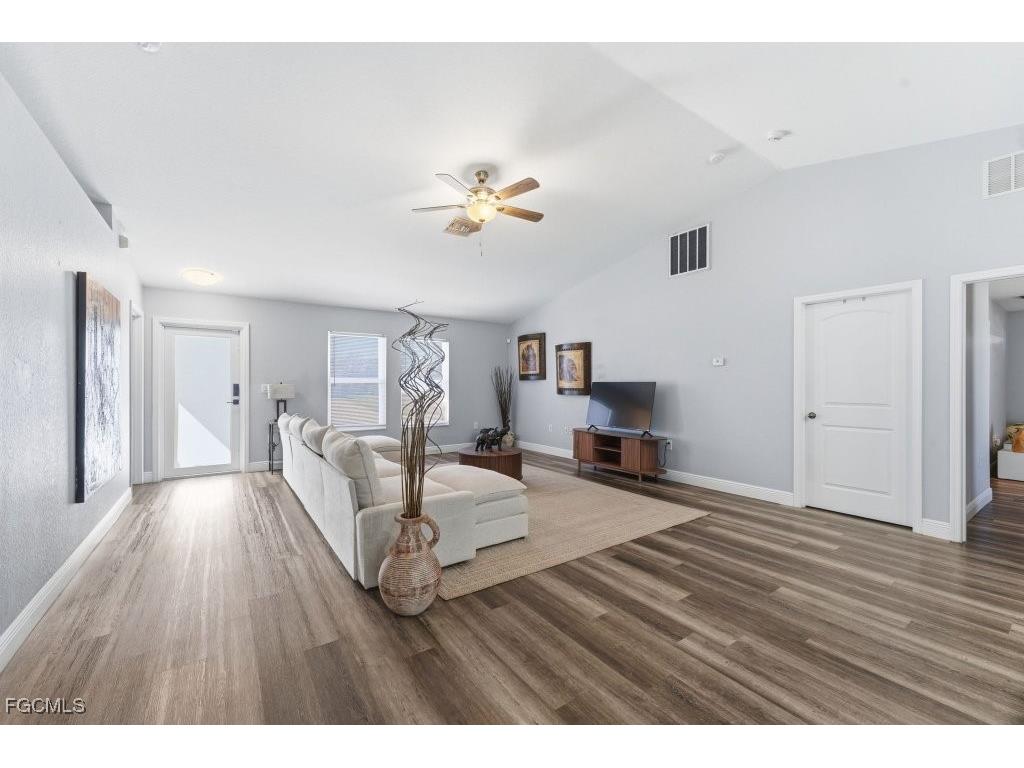 3909 NE 16th Avenue Cape Coral FL 33909 2026006584 image8