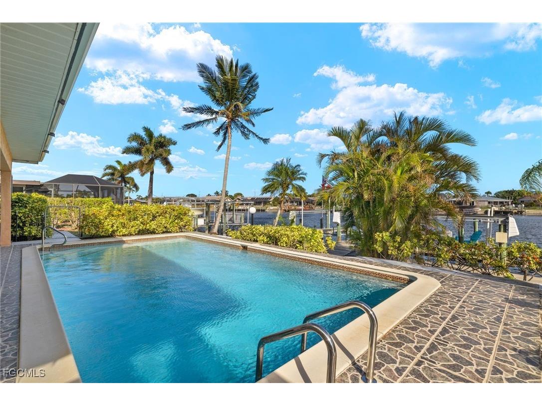 3909 SE 1st Avenue Cape Coral FL 33904 2025022569 image16