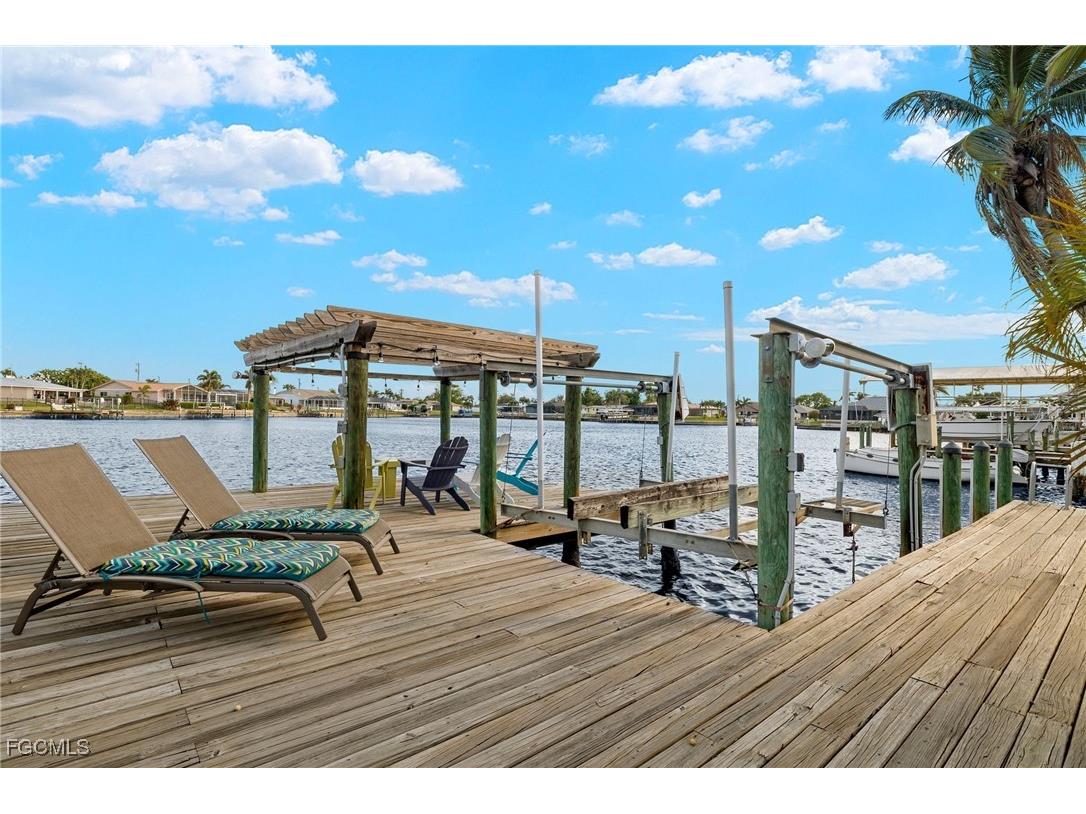 3909 SE 1st Avenue Cape Coral FL 33904 2025022569 image19