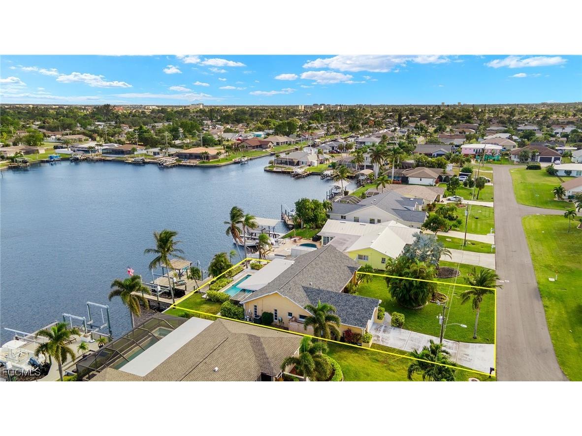 3909 SE 1st Avenue Cape Coral FL 33904 2025022569 image23