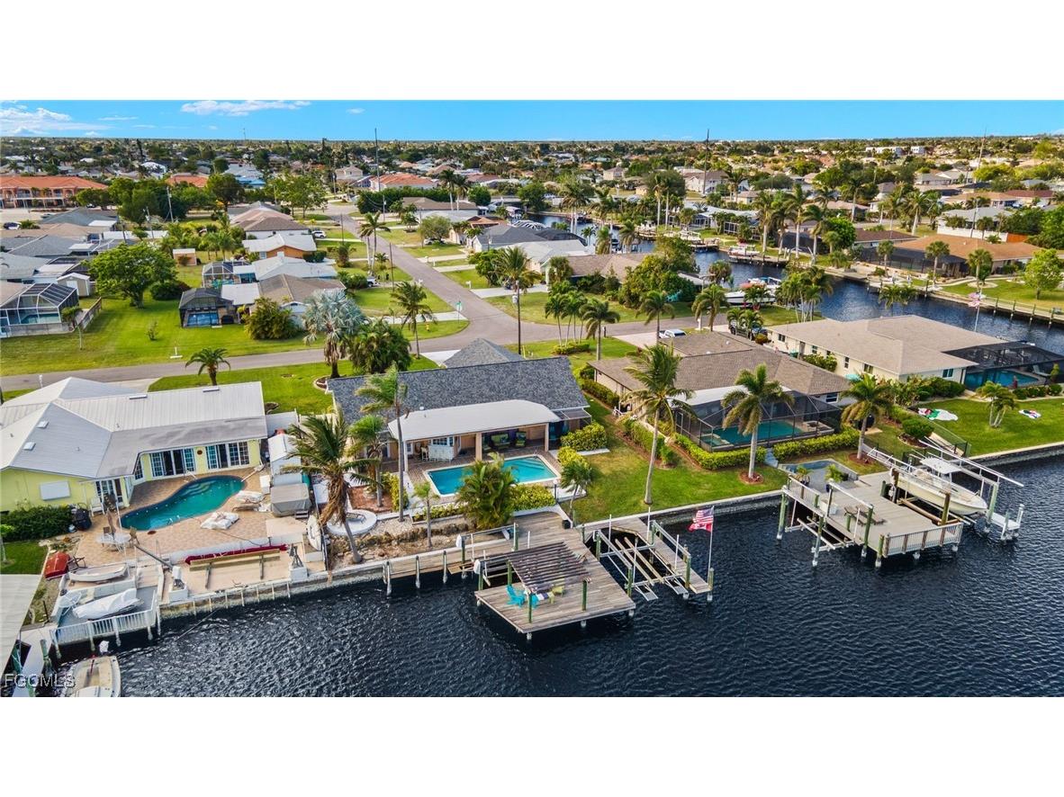3909 SE 1st Avenue Cape Coral FL 33904 2025022569 image26