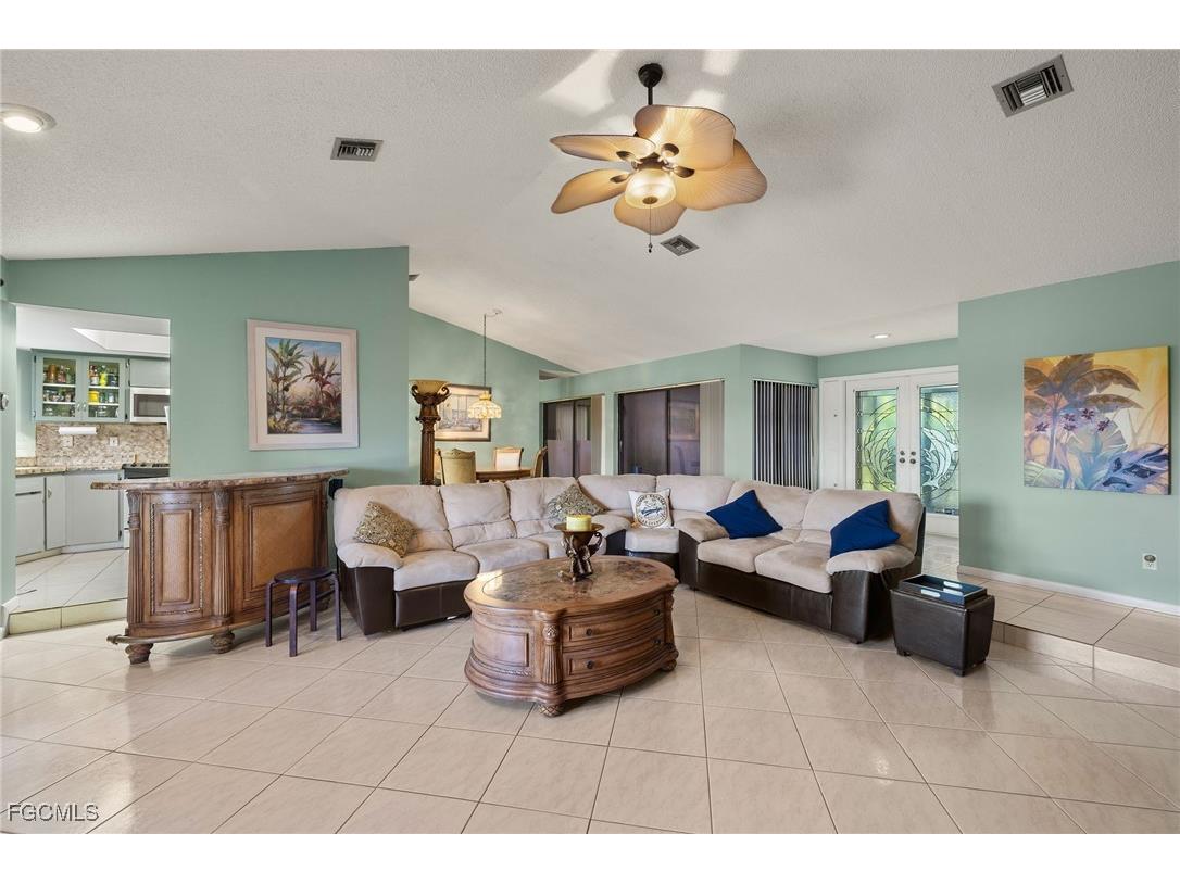 3909 SE 1st Avenue Cape Coral FL 33904 2025022569 image3