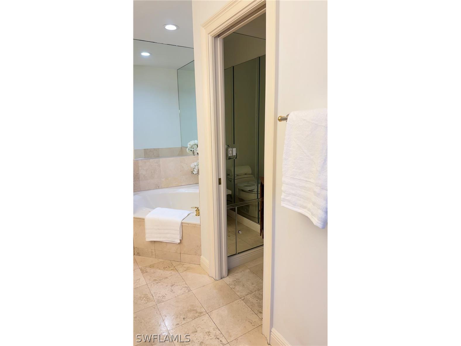 391 4th Street S #401 Naples FL 34102 226011593 image19