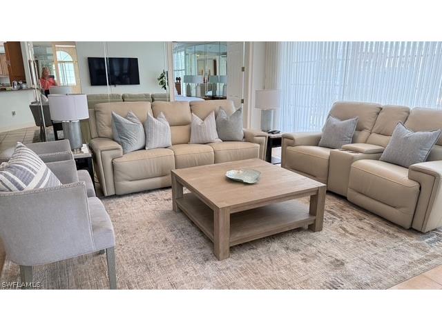 391 4th Street S #401 Naples FL 34102 226011593 image3