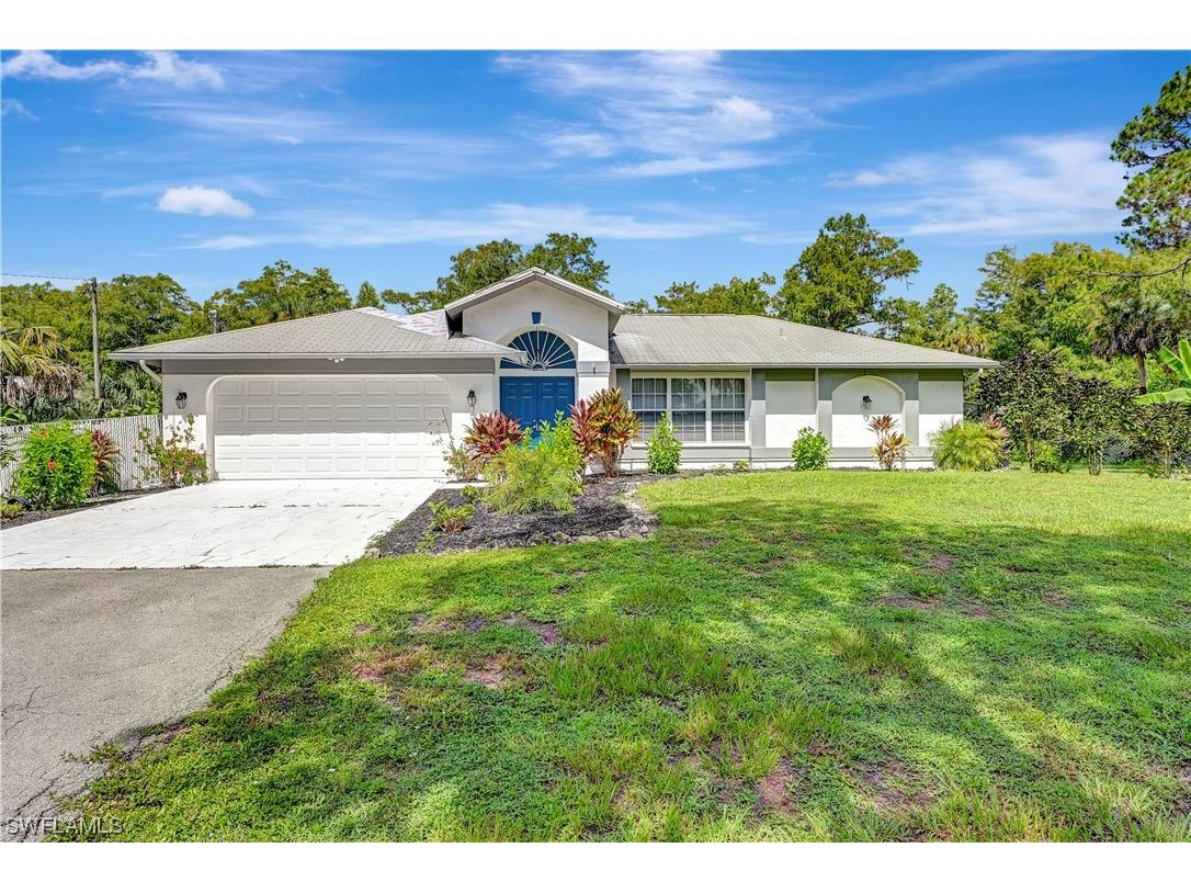 391 8th Street SE Naples FL 34117 223058393 image1