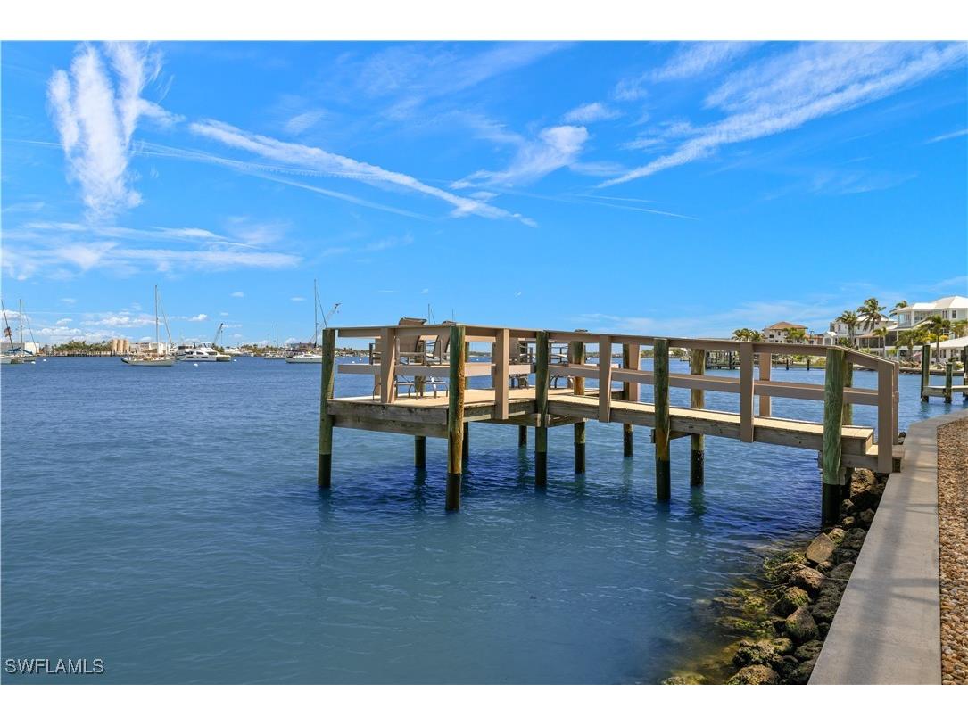 391 Palermo Circle Fort Myers Beach FL 33931 225071727 image8