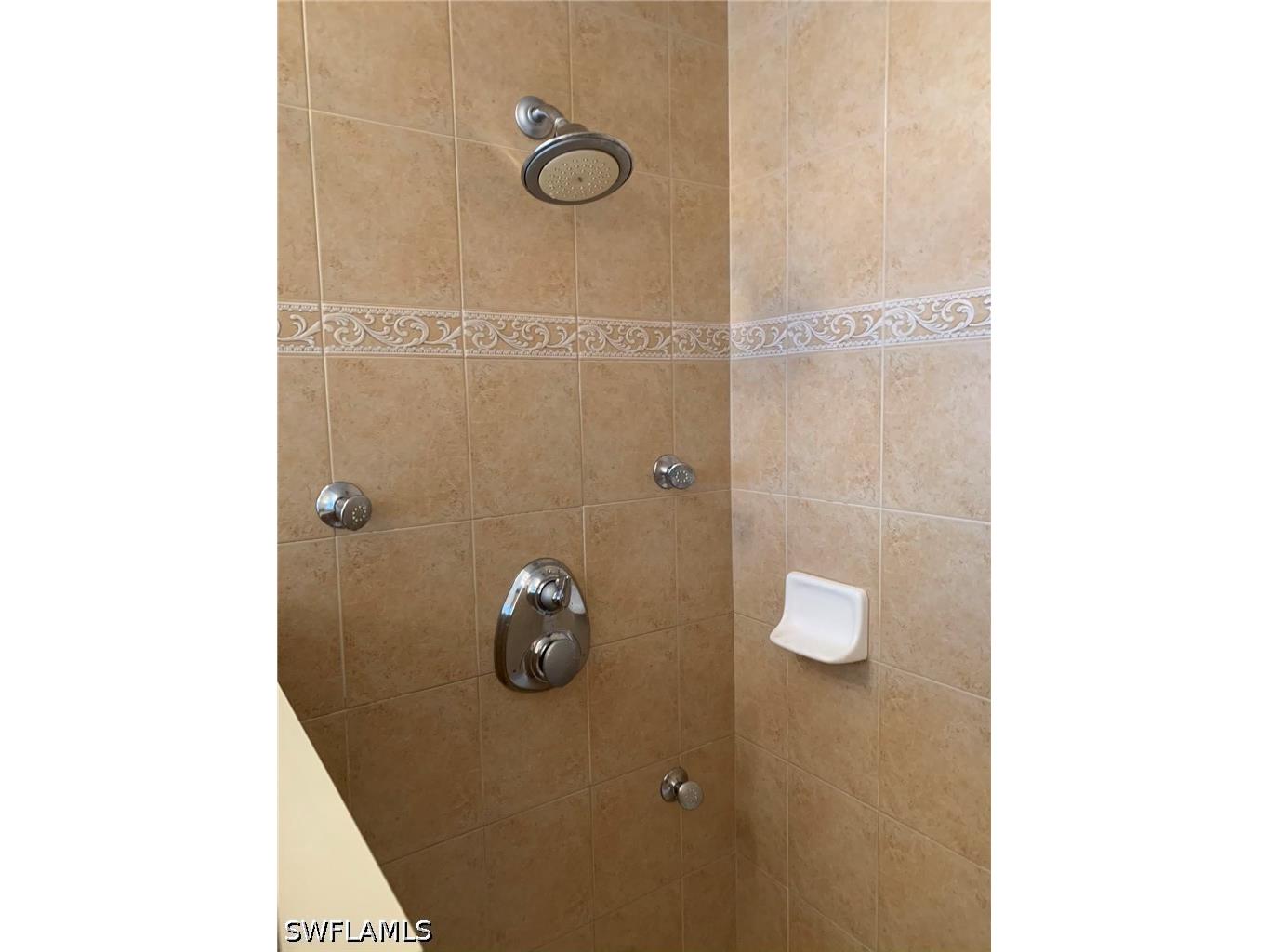 3910 Jasmine Lake Circle Naples FL 34119 226018805 image12