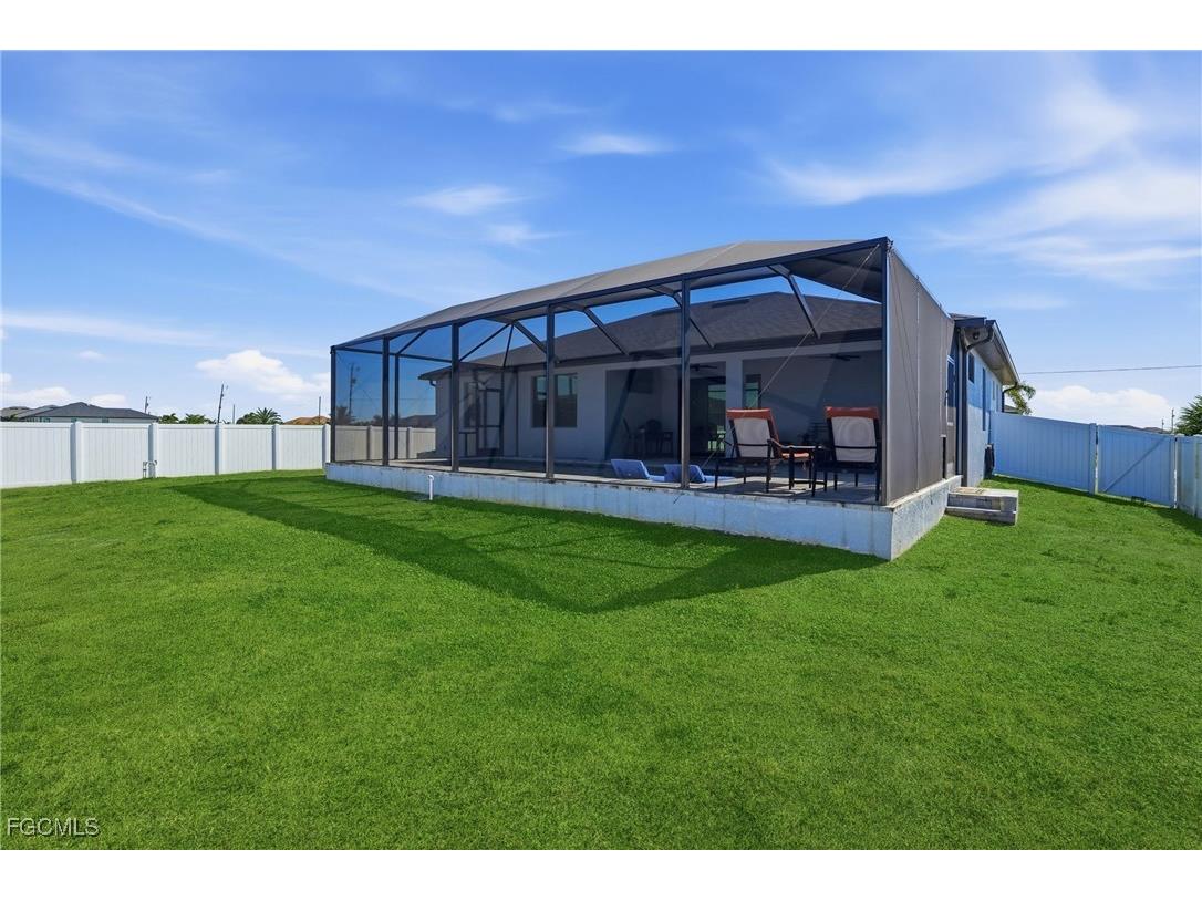3911 NW 40th Terrace Cape Coral FL 33993 2026006594 image34