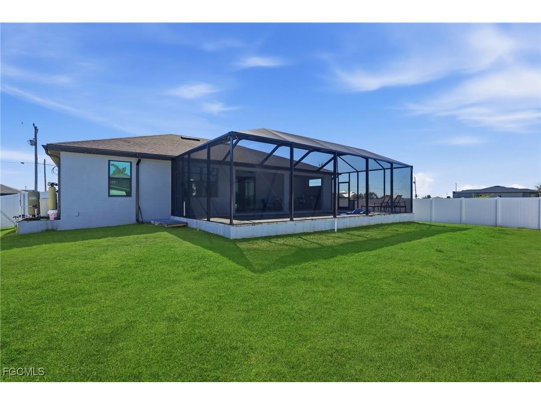 3911 NW 40th Terrace Cape Coral FL 33993 2026006594 image35