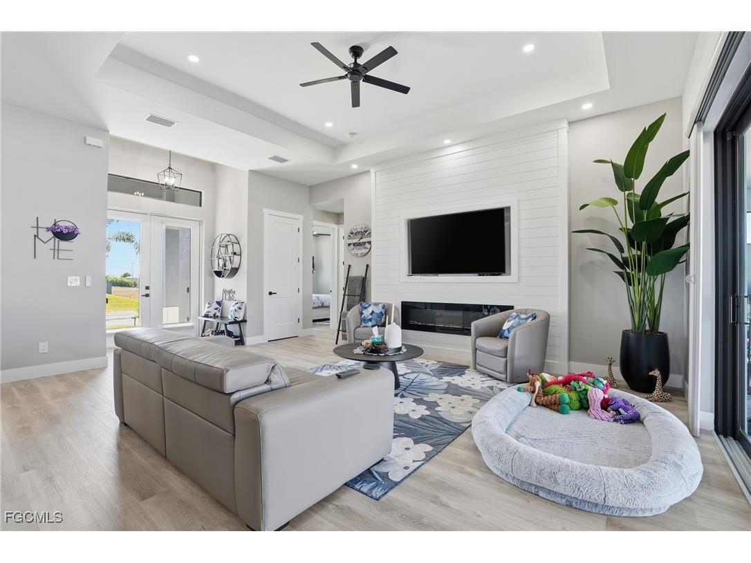 3911 NW 40th Terrace Cape Coral FL 33993 2026006594 image4