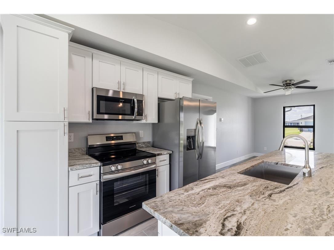 3911 NW 40th Lane Cape Coral FL 33993 224085093 image1