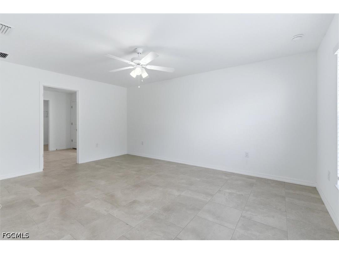 3911 Treasure Oak Way Fort Myers FL 33905 2026016185 image17