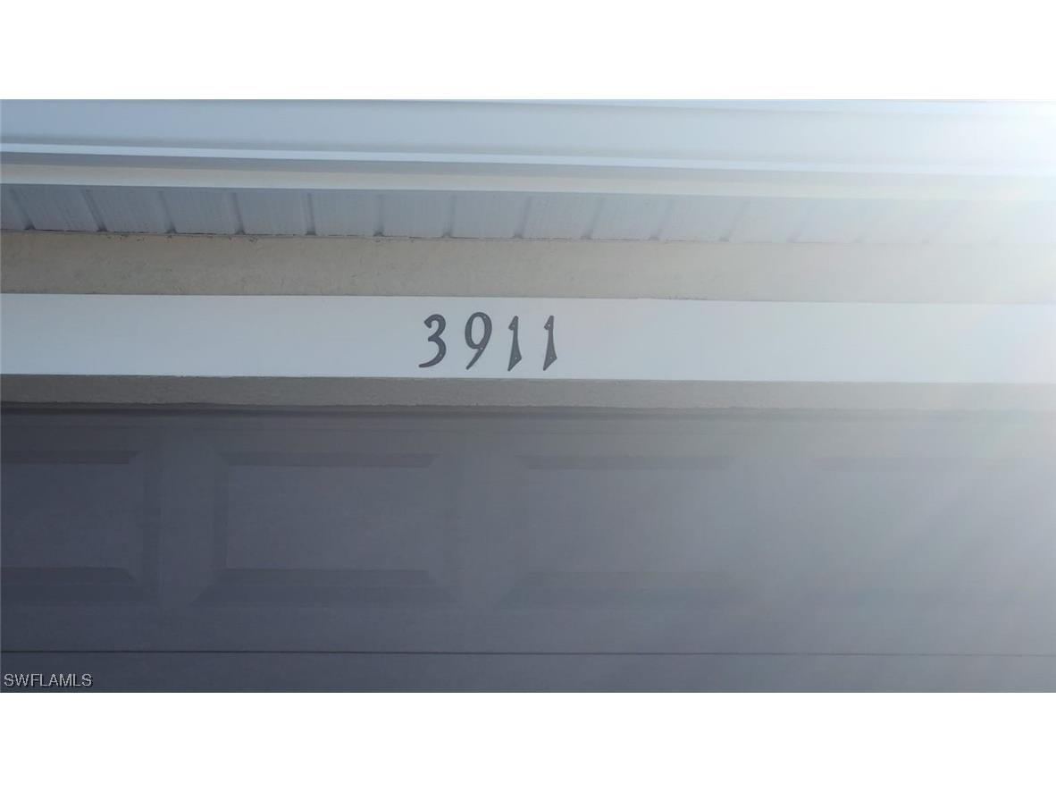3911 W Gator Circle Cape Coral FL 33909 223078936 image1