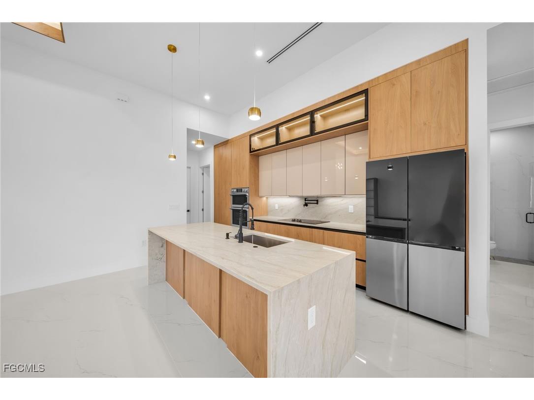 3913 Agualinda Boulevard Cape Coral FL 33914 2025018429 image14