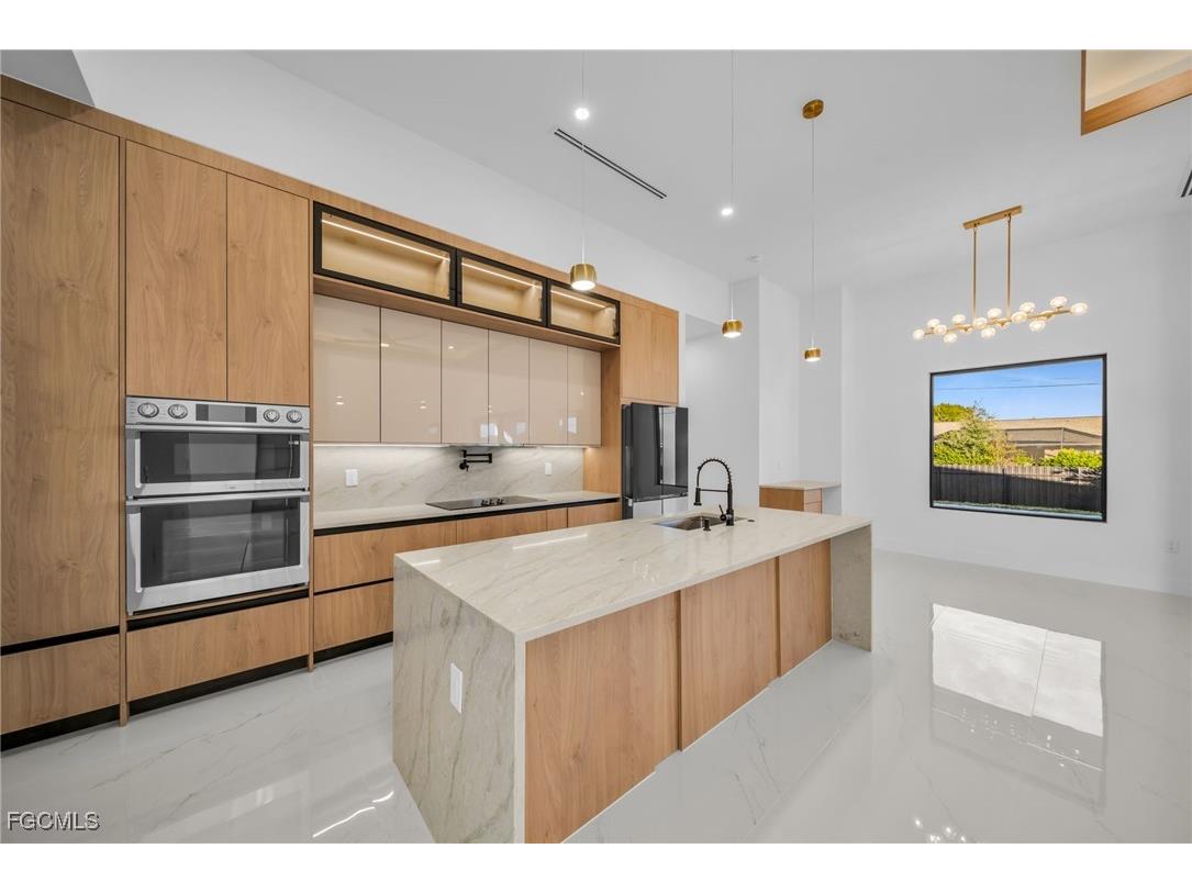 3913 Agualinda Boulevard Cape Coral FL 33914 2025018429 image16