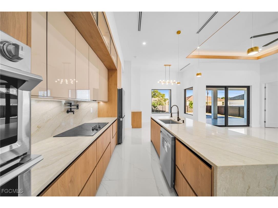 3913 Agualinda Boulevard Cape Coral FL 33914 2025018429 image17