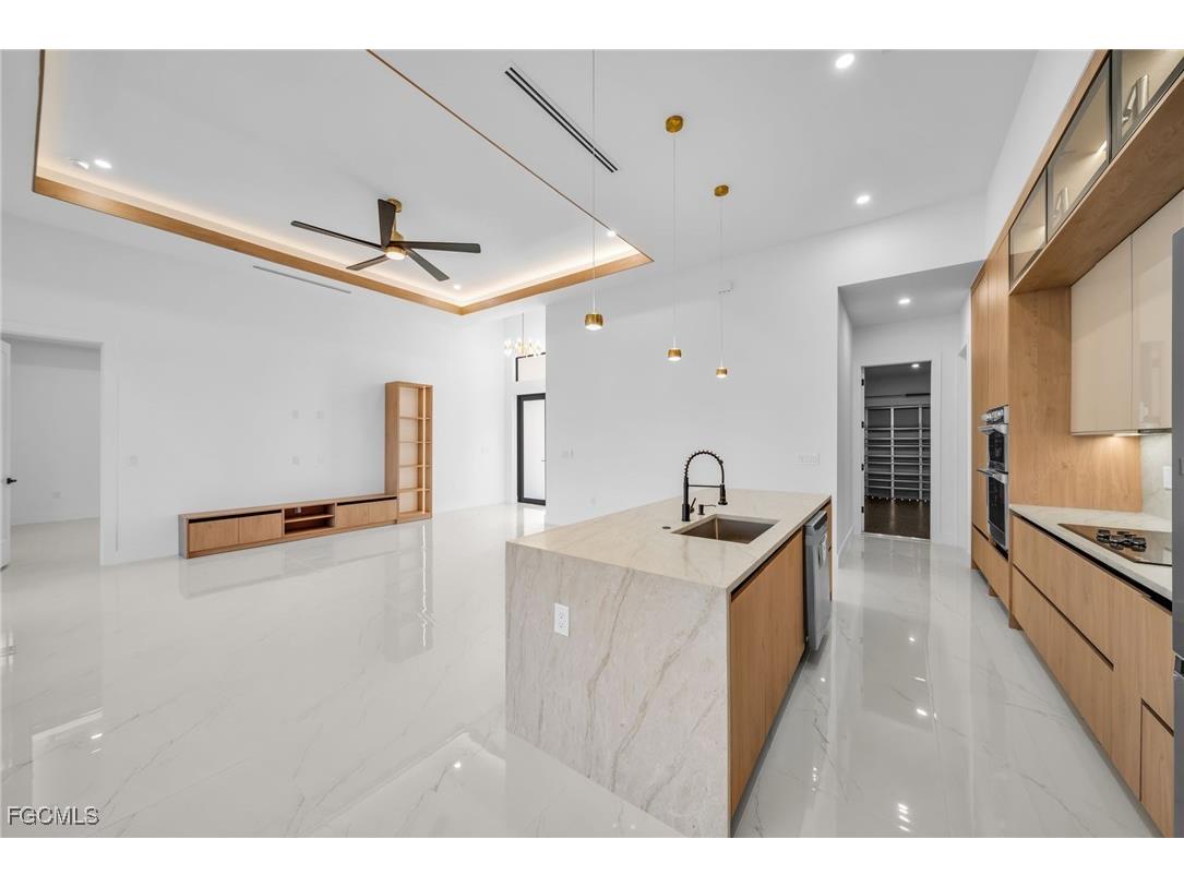 3913 Agualinda Boulevard Cape Coral FL 33914 2025018429 image19