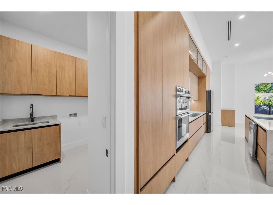 3913 Agualinda Boulevard Cape Coral FL 33914 2025018429 image20