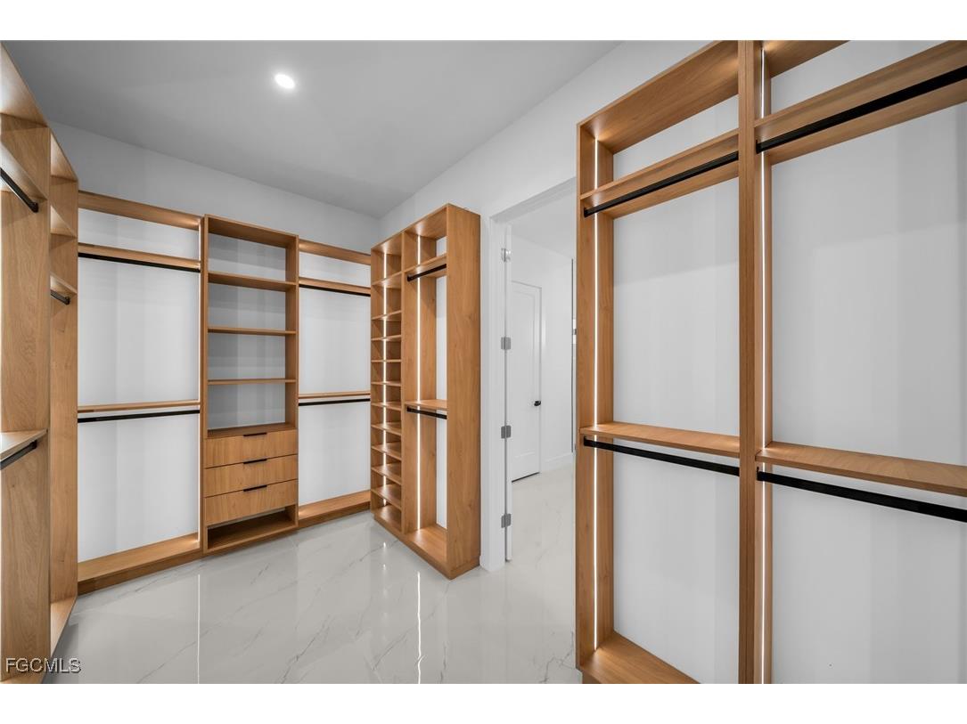 3913 Agualinda Boulevard Cape Coral FL 33914 2025018429 image24