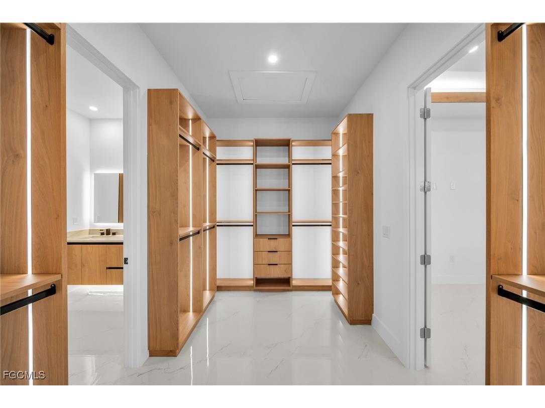 3913 Agualinda Boulevard Cape Coral FL 33914 2025018429 image26