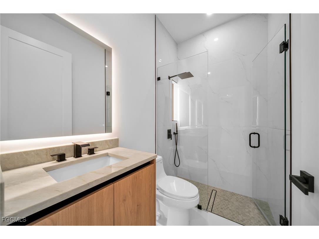 3913 Agualinda Boulevard Cape Coral FL 33914 2025018429 image36