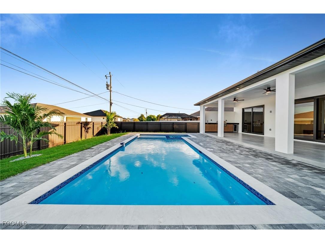 3913 Agualinda Boulevard Cape Coral FL 33914 2025018429 image45