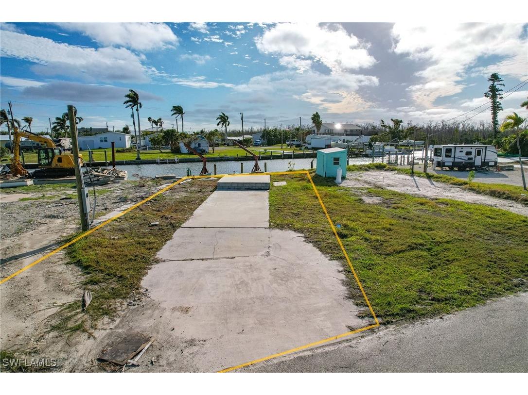 3913 Areca Drive Saint James City FL 33956 225048429 image1