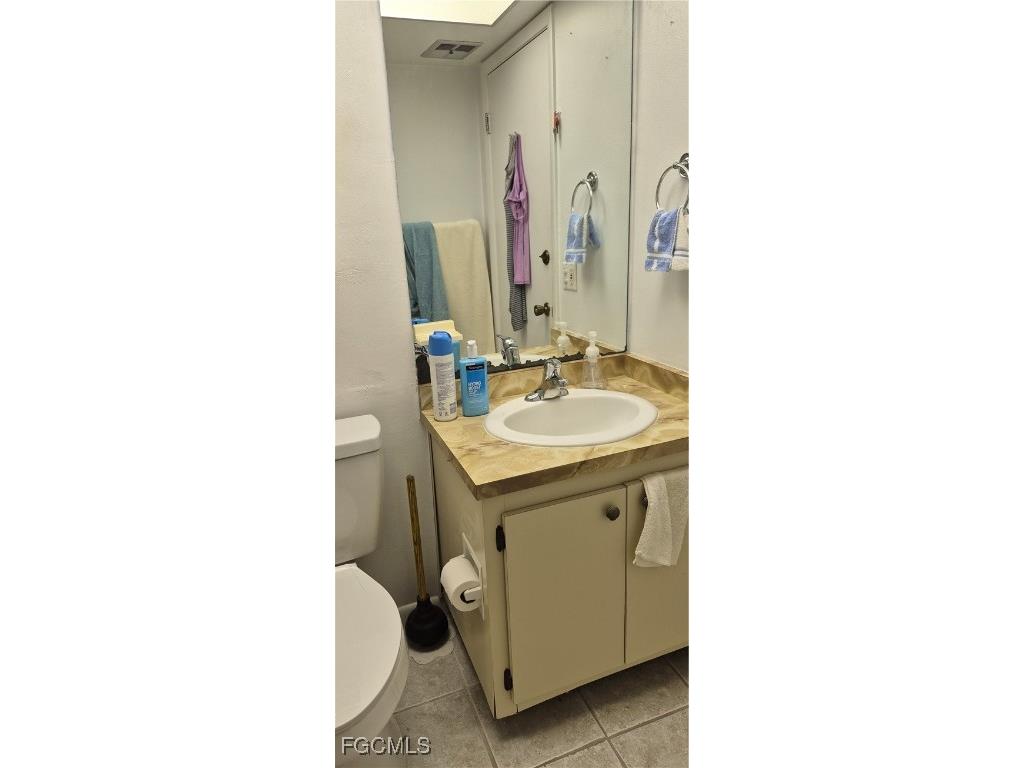 3914 SE 12th Avenue Cape Coral FL 33904 2025005114 image8