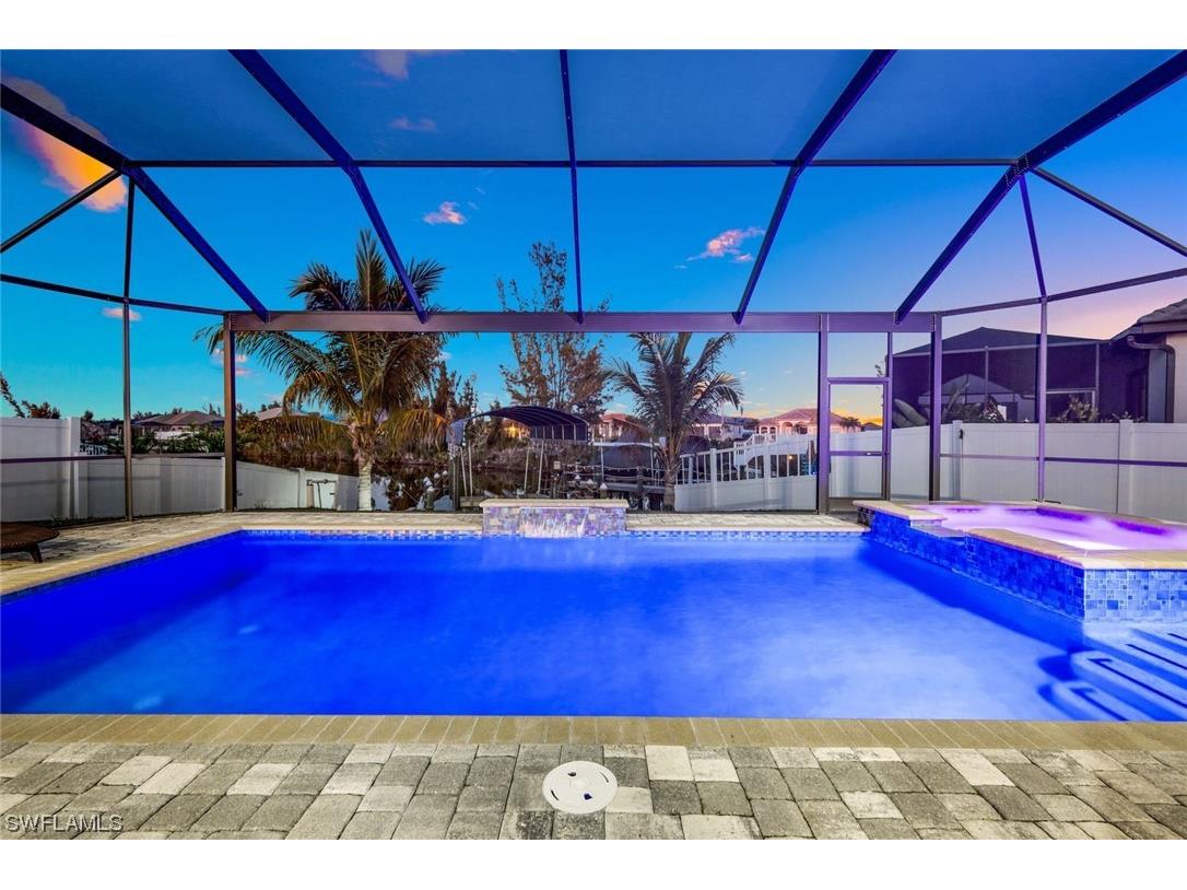 3915 Gulfstream Parkway Cape Coral FL 33993 224019709 image1