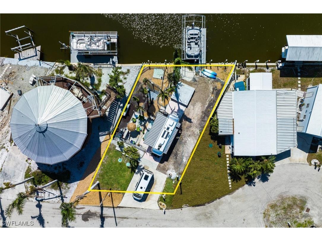 3915 Plumosa Drive Saint James City FL 33956 223018556 image1