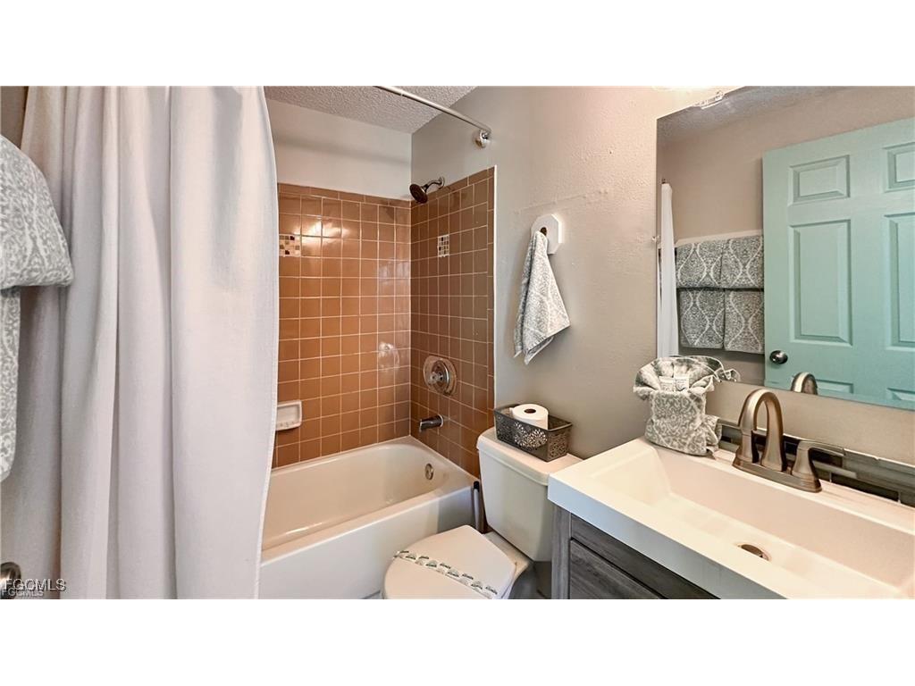 3915 SW 1st Avenue Cape Coral FL 33914 2025022808 image10