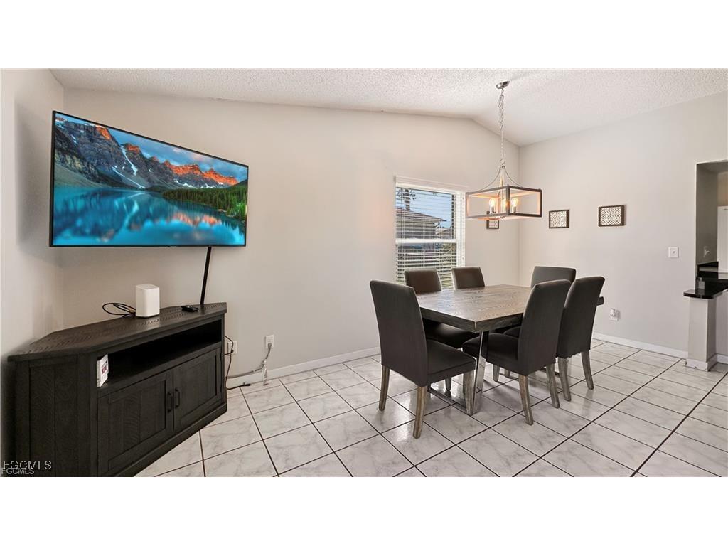 3915 SW 1st Avenue Cape Coral FL 33914 2025022808 image7