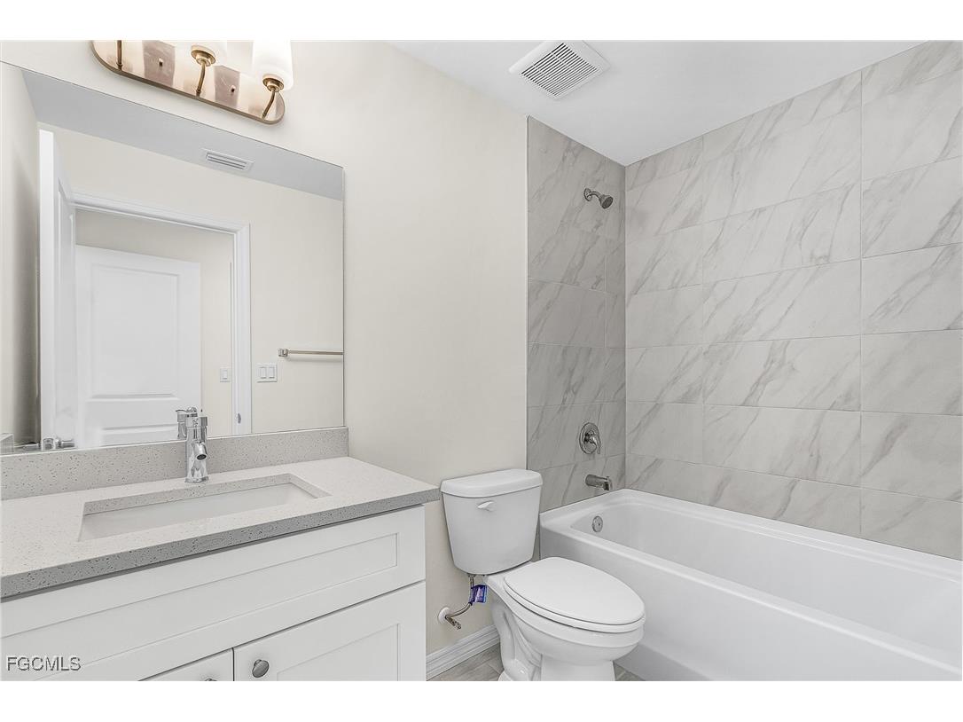 3916 NE 9th Place Cape Coral FL 33909 2025000289 image17