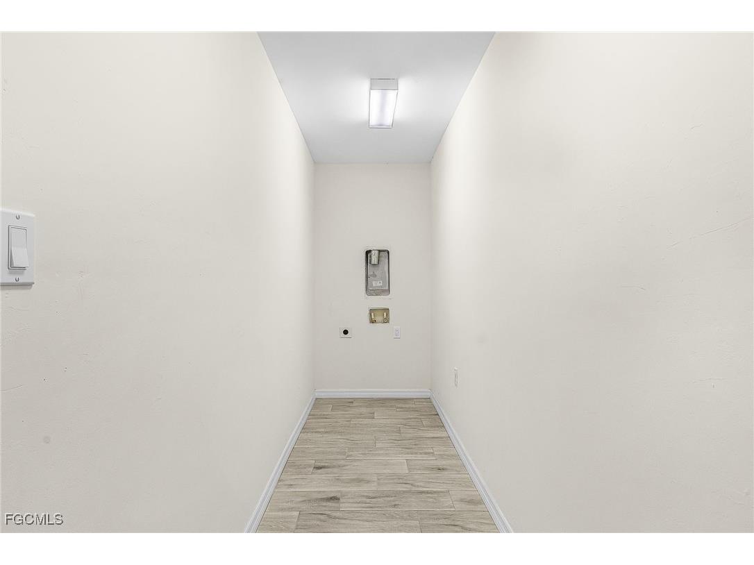 3916 NE 9th Place Cape Coral FL 33909 2025000289 image21