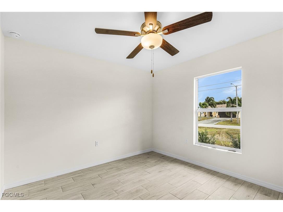 3916 NE 9th Place Cape Coral FL 33909 2025022369 image10