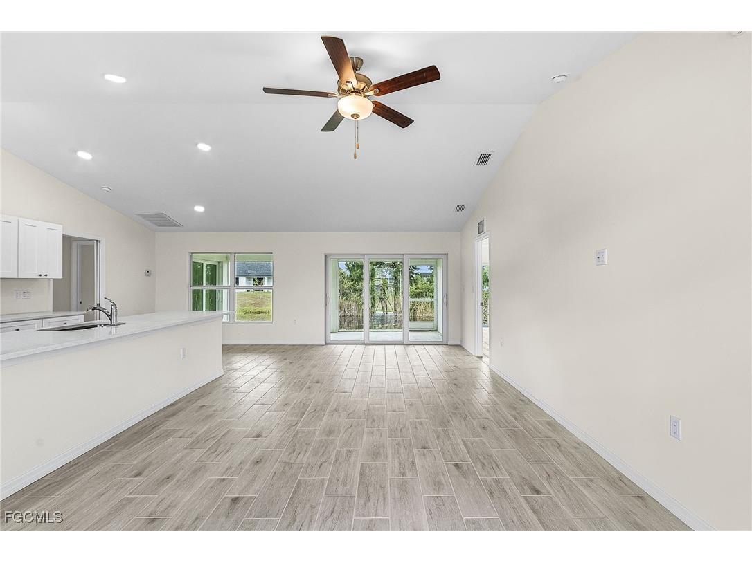 3916 NE 9th Place Cape Coral FL 33909 2025022369 image11